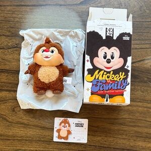 POP MART Mickey & Family Dale Pendant